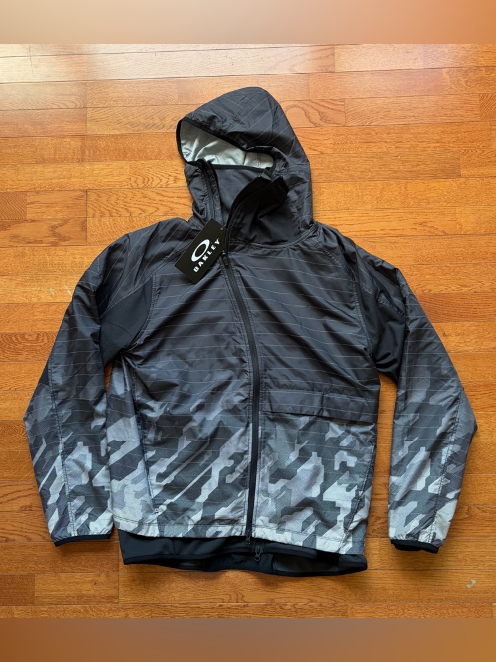 NWT Oakley 3 in 1 Black Camo Jacket
